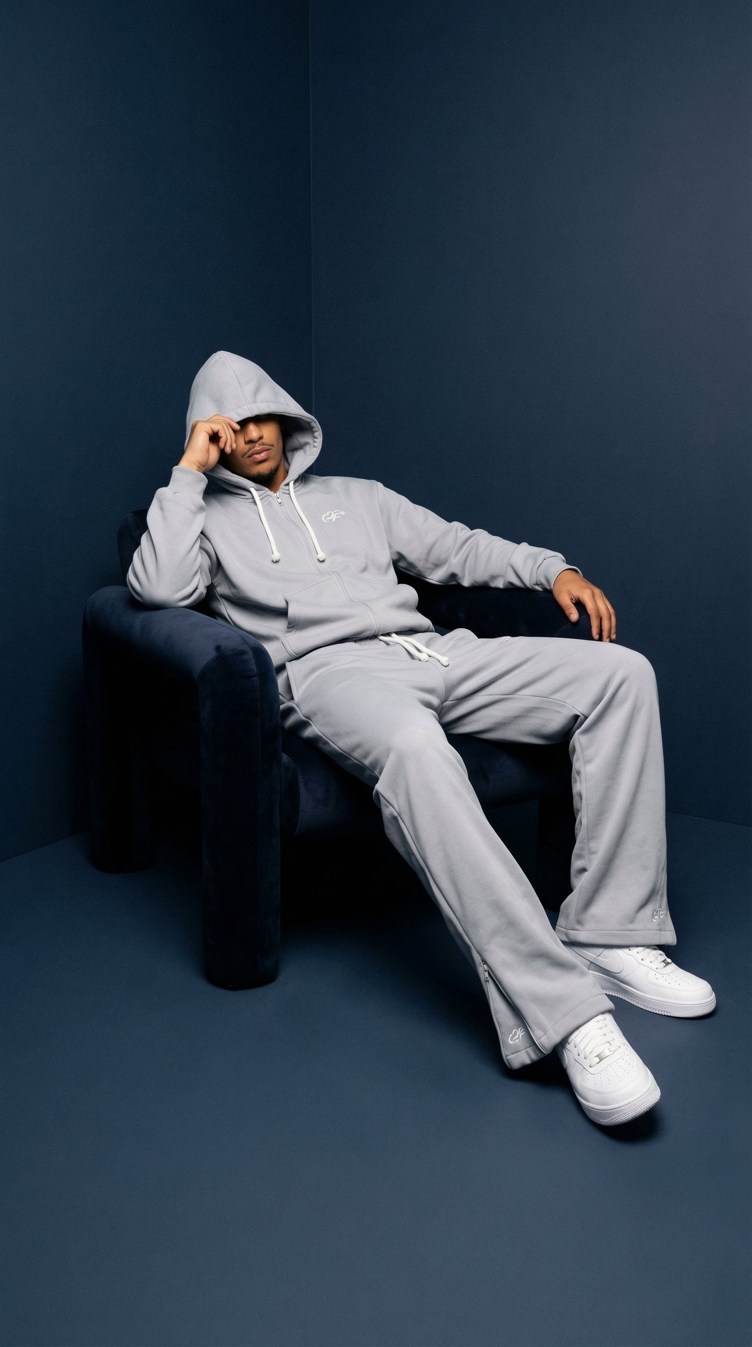 2F TRACKSUIT
